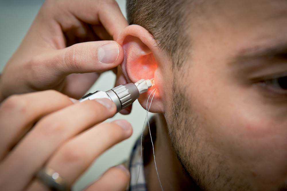 Η κατασκευή ακουστικών κατά παραγγελία [custom fit] προσφέρει μια άνετη και ασφαλή εφαρμογή.