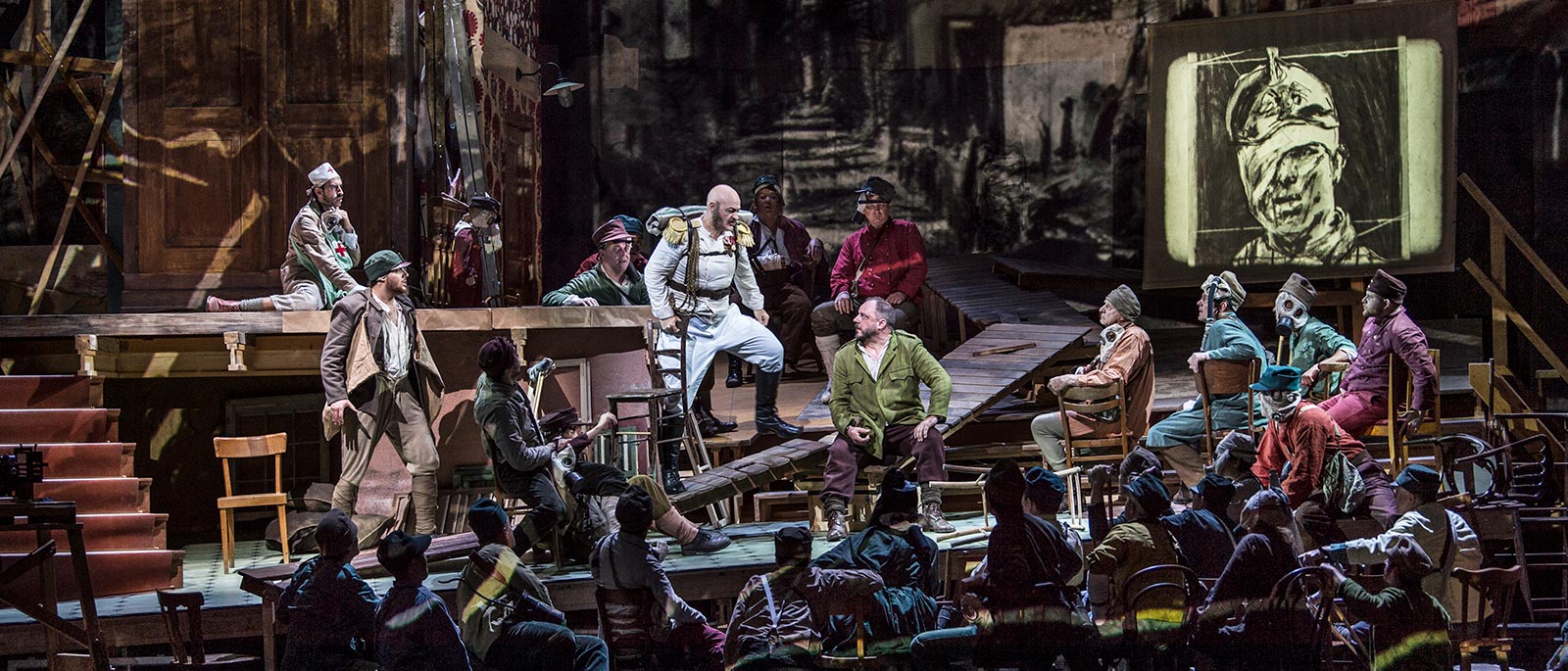 Στιγμιότυπο από την παράσταση της όπερας Wozzeck σε μουσική και λιμπρέτο Alban Berg από το The Metropolitan Opera, 2019-2020