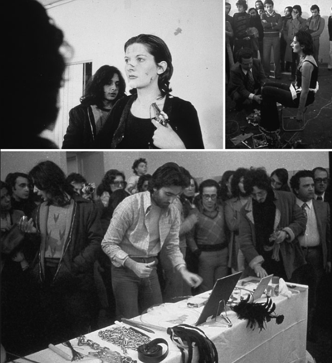 Μαρίνα Αμπράμοβιτς [Marina Abramović], Rhythm 0 [Ρυθμός 0], 1974, Studio Morra, Νάπολη. Επί έξι ώρες η καλλιτέχνιδα παρέμεινε παθητική ενώπιον του κοινού, το οποίο μπορούσε να χρησιμοποιήσει επάνω της εβδομήντα δύο αντικείμενα, από το ρόδο και το φτερό ως το νυστέρι και το φορτισμένο περίστροφο. Η αρχική παιγνιώδης διάθεση εξελίχθηκε σε σαδιστική επιθετικότητα.
