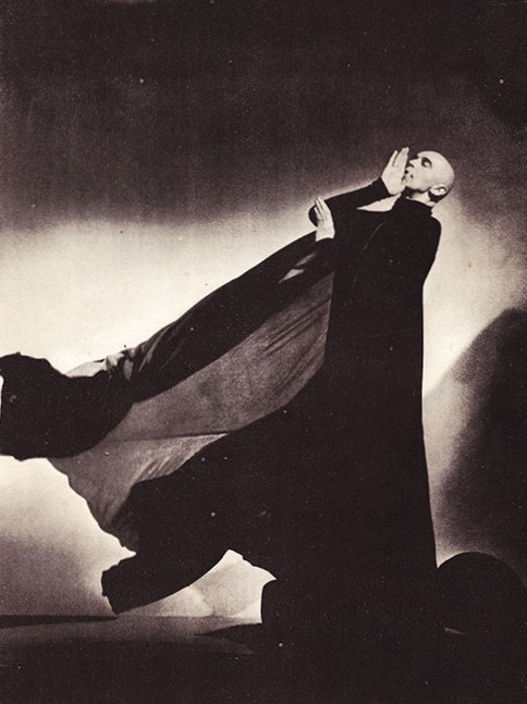 Ο Harald Kreutzberg σε χαρακτηριστικό του ρόλο. 