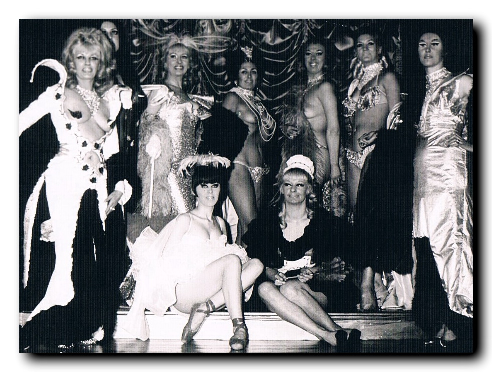 Αρτίστες του Soho's Casino de Paris Striptease Theatre Club, 1977. 