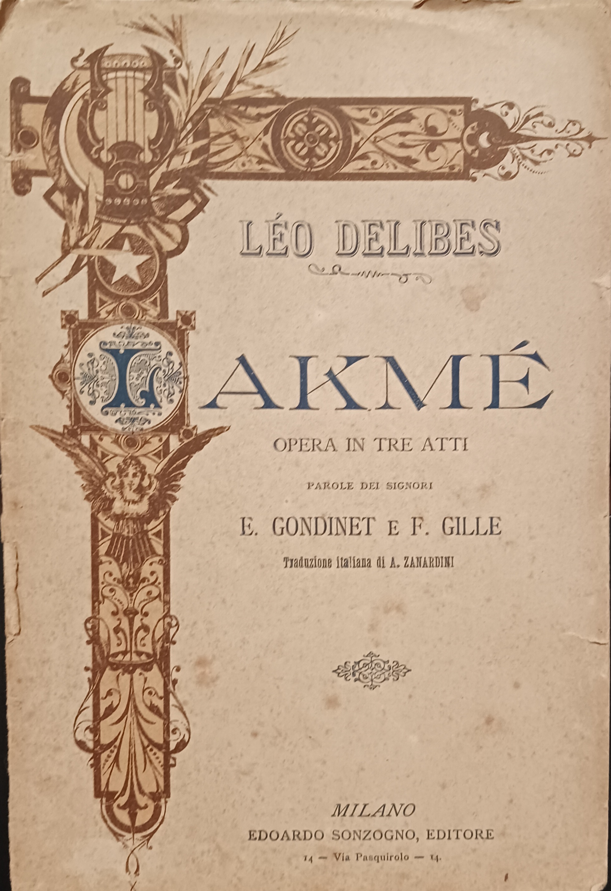 Εξώφυλλο του λιμπρέτου της όπερας Lakmé [Λακμέ, 1897] του [[#Léo Delibes [Λεό Ντελίμπ]#]], εκδόσεις Edoardo Sonzogno, Μιλάνο.