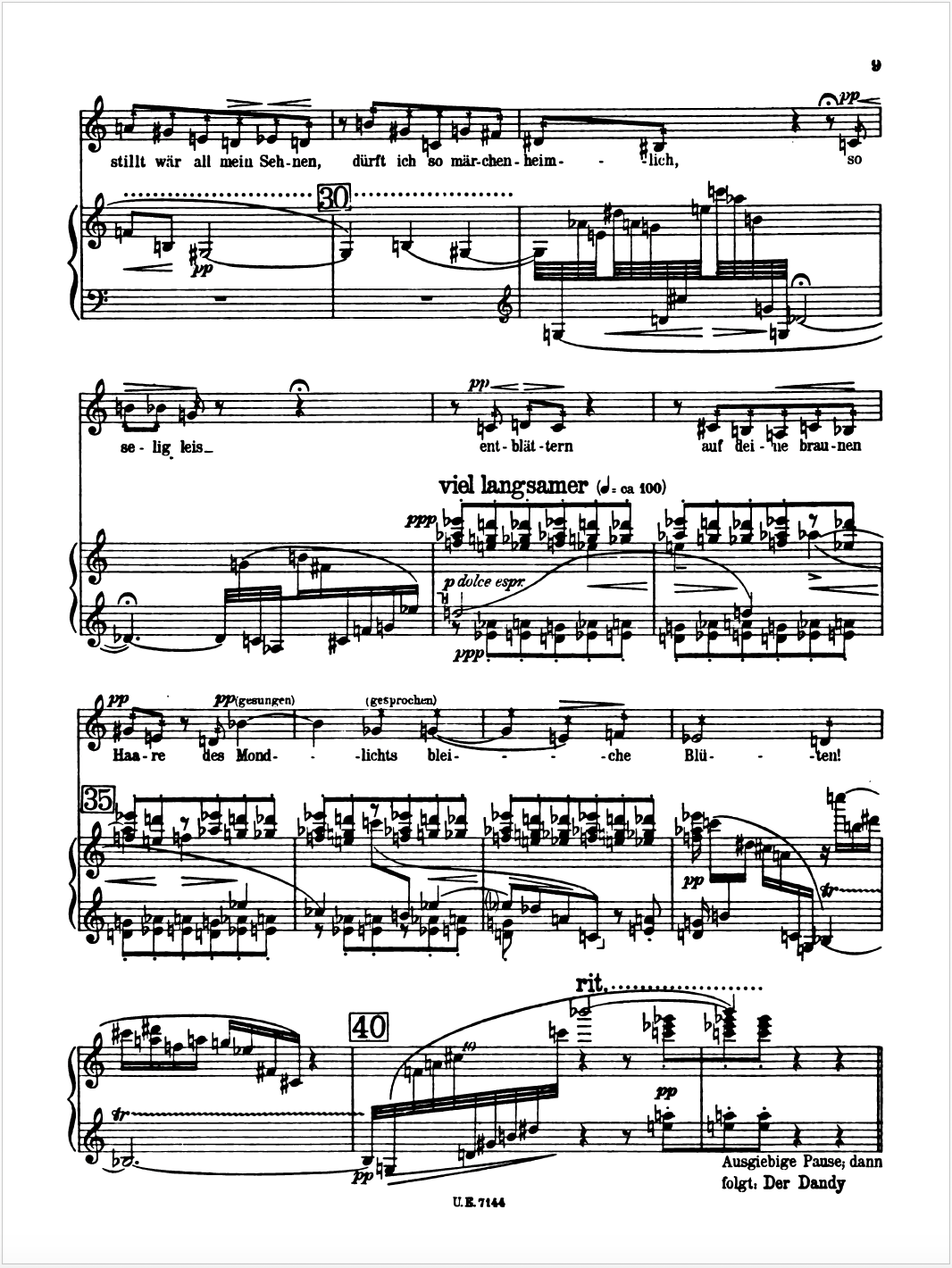 Arnold Schoenberg, Pierrot lunaire [Ο φεγγαρίσιος Πιερρότος], op. 21, I. "Mondestrunken" [«Μεθυσμένος από φεγγάρι»], Wien: Universal Edition, 1923, πλάκα U.E. 7144. Ο σταυρός στο στέλεχος κάθε φθόγγου της φωνητικής γραμμής σημαίνει το απαγγελτικό τραγούδι και τη διακρίνει από την κανονική άδουσα γραφή. 