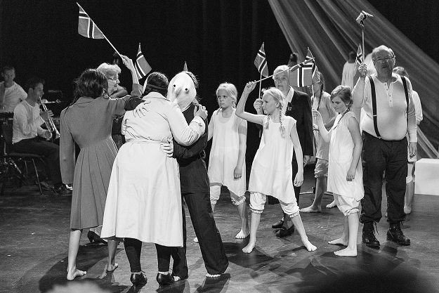 Στιγμιότυπο παράστασης θεάτρου αναπόλησης στη Νορβηγία.