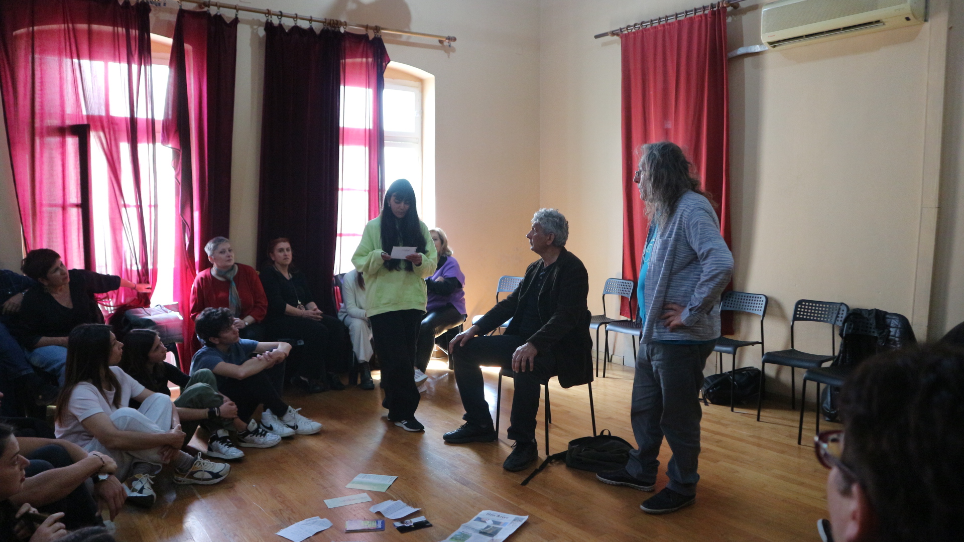 Θεατροπαιδαγωγικό πρόγραμμα – παράσταση φόρουμ «Διαφυγές… από κάθε εξάρτηση», χώρος «Θέατρο της Σητείας» , Απρίλιος 2023.&nbsp;